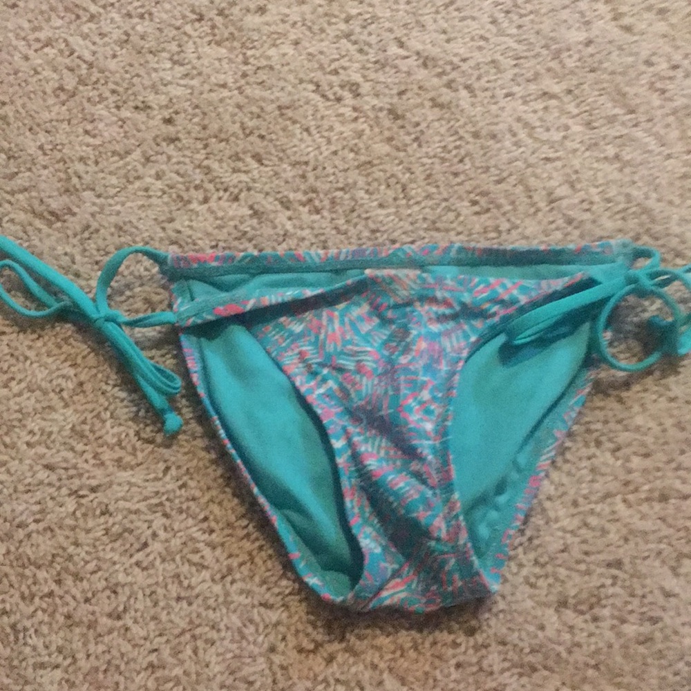 Swimsuit bottoms